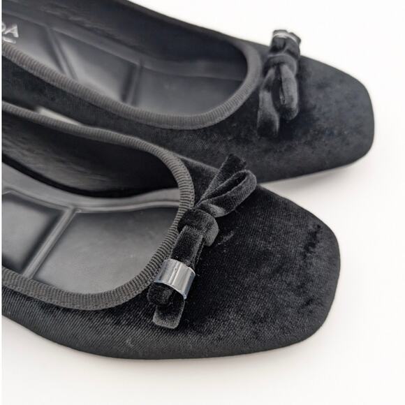 Top Moda Elba Square Toe Heel Pump Velvet Bow Front Black Size US8 EU39 - Picture 9 of 9